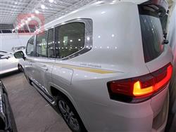 تۆیۆتا لاند کروزەر